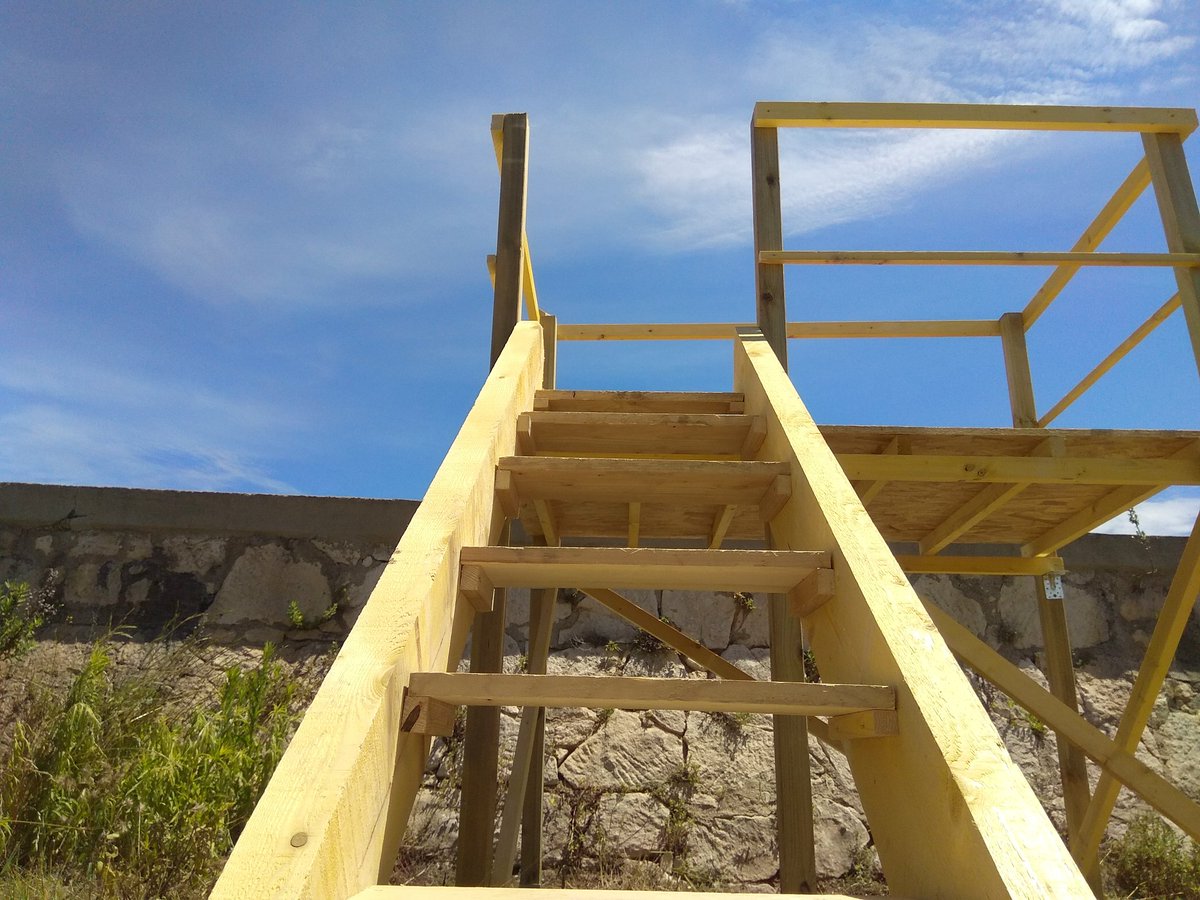 on vous attend demain, 18h, au #domainedesuriane #saintchamas pour le vernissage des #oeuvres de #julienavarro #starwaytoheaven #mustsee #dissoudrelepaysage