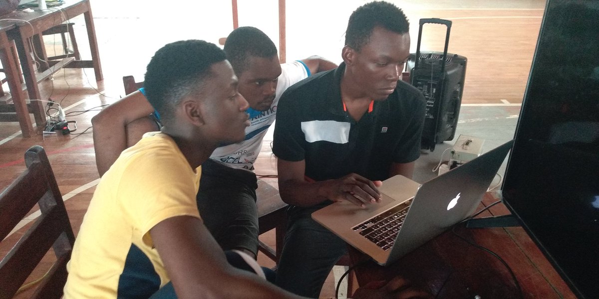 RintioGroup's tweet image. Day 14
#bigdatabootcamp
Pas de repos pour nos codeurs en ce jour férié qui continuent de travailler sur la conception d'une application Big Data.
Malgré la fatigue, les incertitudes, ils tiennent bon afin d'aller au bout de l'objectif.
#Rintio #IreturnExperience
