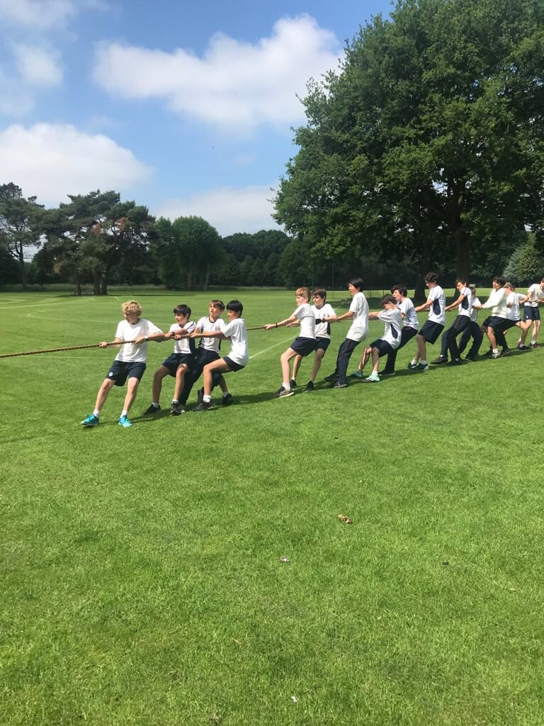 Cothilltweet's tweet photo. Huge thanks to Mr Kidd for entertaining our Leavers with two hours of Outdoor Games Fun. He is an inspiration to the boys and he put in huge time and effort for this event! #funandgames #outdoors #games #summer #postexamfun #boysschool #boardinglife #iloveboarding https://t.co/2M6f39XyyW