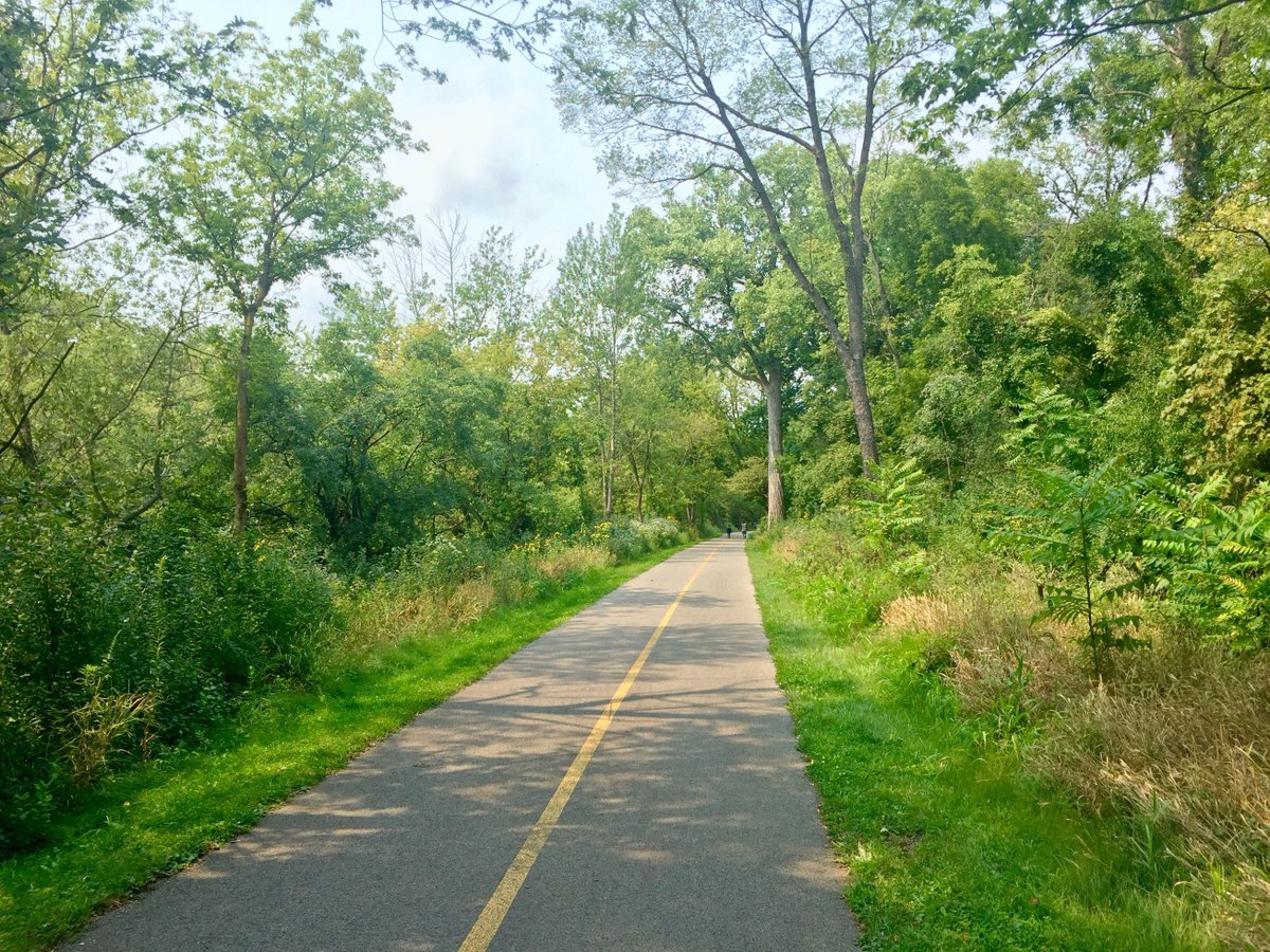 Openlands's tweet photo. Have You Discovered the Salt Creek Greenway Trail? https://t.co/vkQuplvZvb https://t.co/JY0vJlpWJA