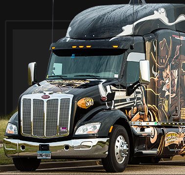 In love with this truck paint job. 
#trucker #trucking #truckpainting #truckinglife #truckermeme #truckerspath #truckin