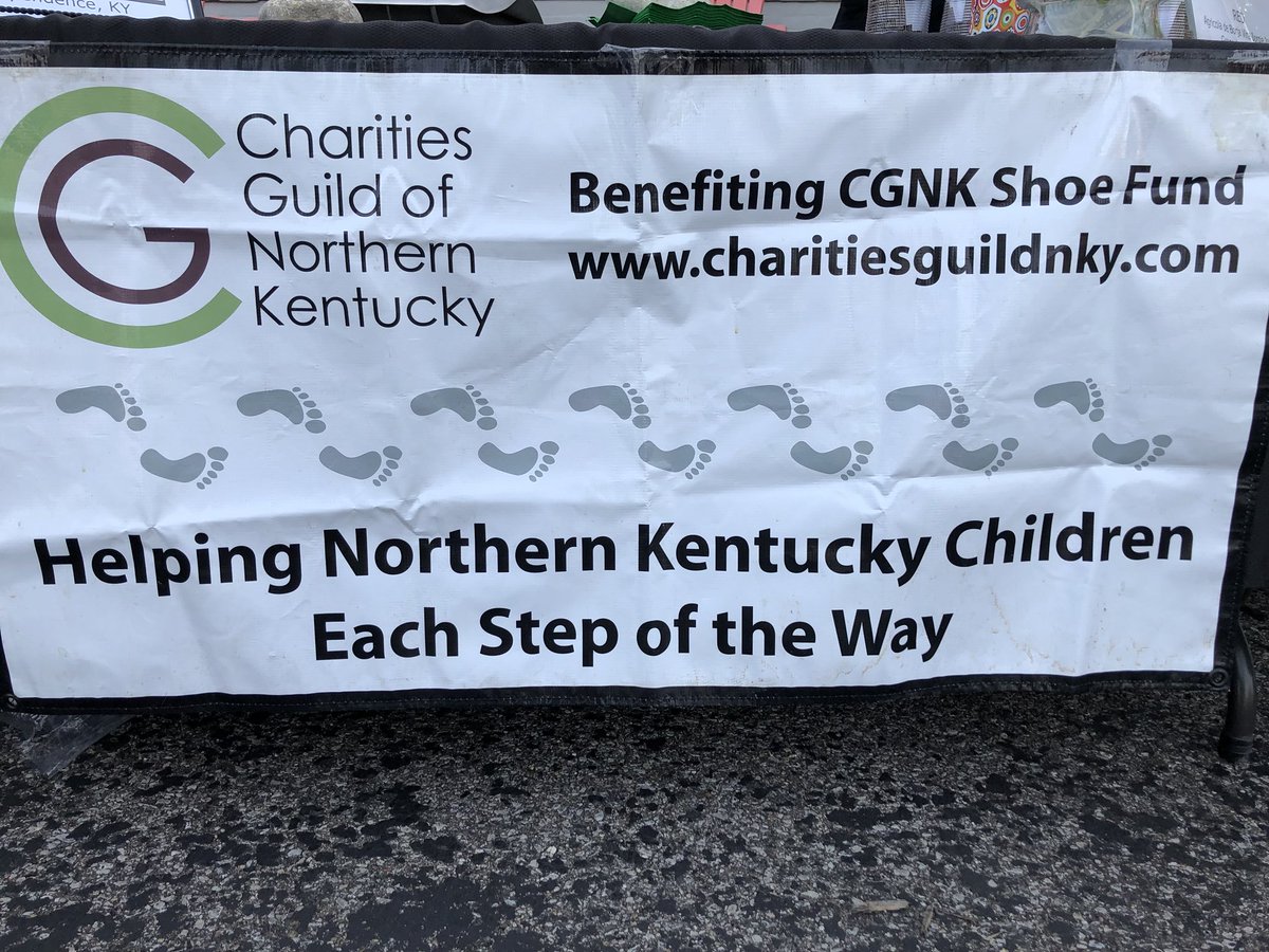 AlisonMontoya's tweet image. If you’re at #ArtAroundTown in Fort Thomas come by and get a glass of wine! Benefitting @charities_guild NKY 👟 
We are at 33 N. Fort Thomas Avenue