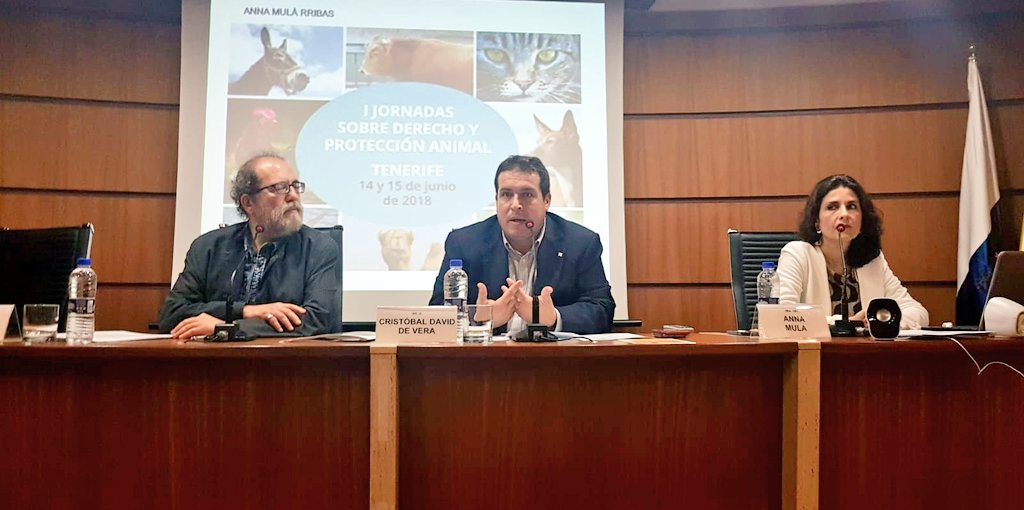 El director de Ganadería de #Gobcan <a href="/cdaviddevera/">C.David de vera</a>  participó hoy en las I Jornadas sobre Derecho y Protección Animal de Canarias organizadas por <a href="/INTERcids/">INTERcids</a> en <a href="/ICATF/">ICATF Abogados</a> que han contado con la presencia de destacad@s profesionales y expert@s en este campo
