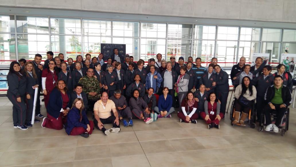 SanidadMilCo's tweet photo. Actividades de integración realiza la @DgsmSanidad con usuarios #SanidadMilitar del programa Adulto Mayor de #ESM #DMSOC de @Ejercito_Disan @COL_EJERCITO en el #CRI implementando el Modelo de Atención Integral en Salud #MAIS https://t.co/B5iHz0yD99