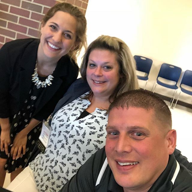 HILKOLCS's tweet photo. Happy Friday from the LHS 9th Grade Titan Academy Leadership Team. https://t.co/BzRMK7psDv https://t.co/t3yBAlGfag