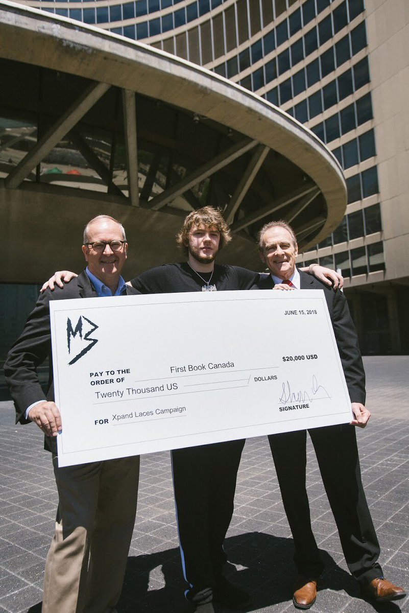 Today was an amazing Experience. Feels really good to give back to the community and help the kids. I donated to a incredible charity <a href="/FirstBookCanada/">First Book Canada</a>. Thank you <a href="/Norm/">Norm Kelly</a> for awarding me with The Scroll of Recognition.. Murda loves the kids!