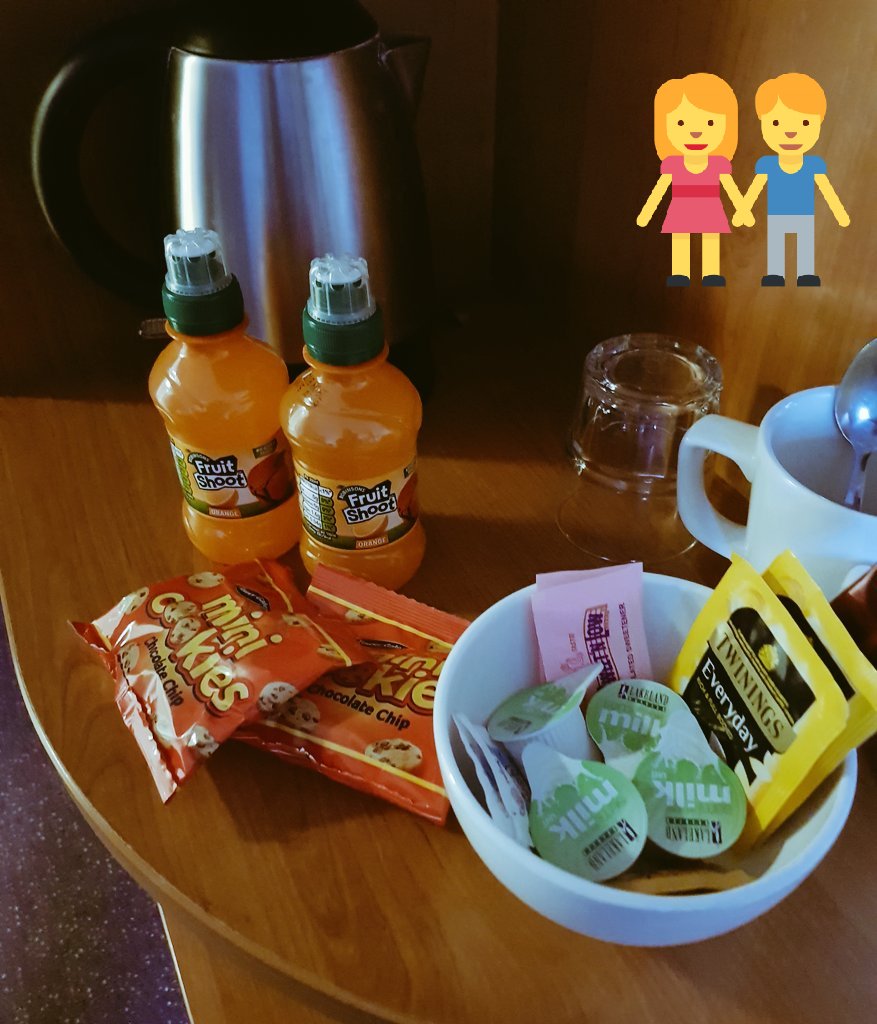 PIBalsallCommon's tweet photo. Wowing our little guests this weekend😀#flair&amp;formula#PiSummerWow @zulubull @RikkiQuinlan @SDEBDD https://t.co/l9sojZwyQx