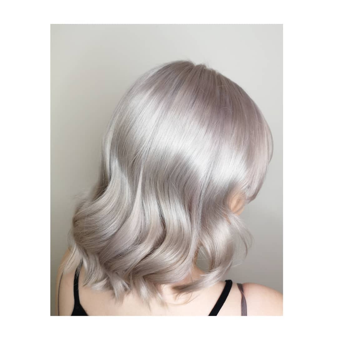Twitter 上的wella Education Iced Out With Illumina Tombadgerhair Wellalife Wellahair Wellaeducation Stylistspotlight Proformula Illumina Gloss Gr 10 69 10gr 9 60 6 Vol T Co 1bpcis3tmm Twitter