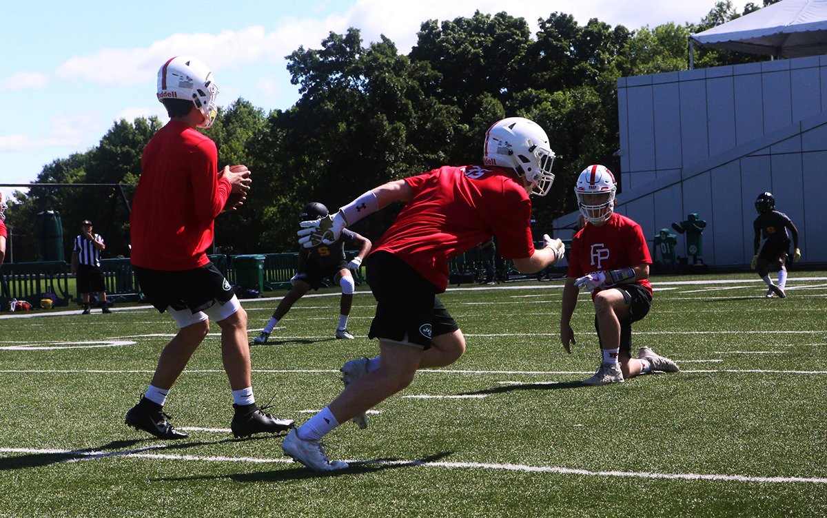nyjets's tweet image. Thumbs up for Day 1 of our 7-on-7 high school @NFLPlayFootball tournament! #LetsPlayFootball