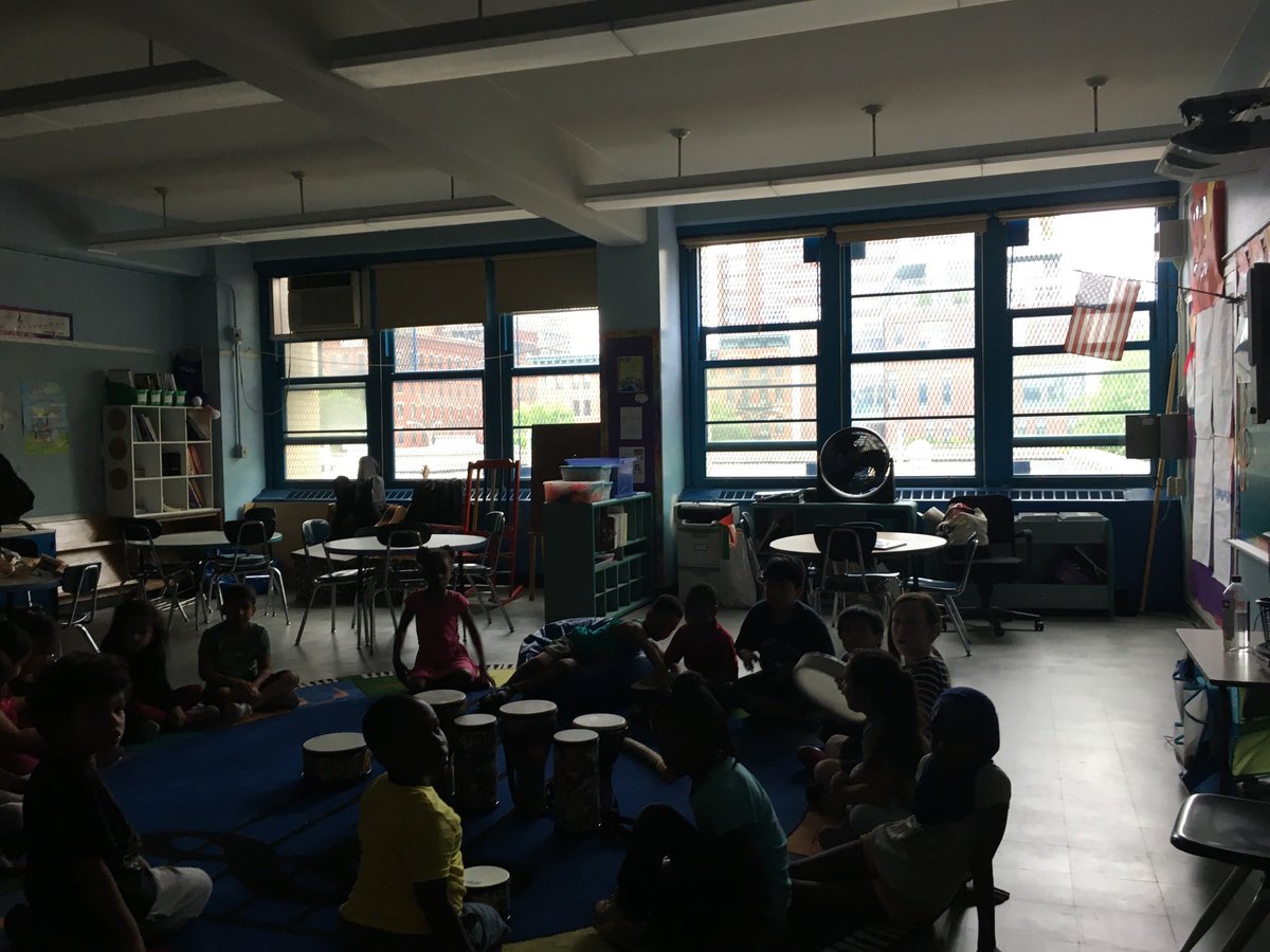 Daylight_Hour's tweet photo. #DaylightHour 2018 is ONE WEEK AWAY! Daylight Hour asks a small request: turn your lights off for one hour and use natural daylight, taking a simple step in a very important direction. Comment and let us know YOUR favorite day-to-day approach to conserve energy! https://t.co/T0RGzPXl1W