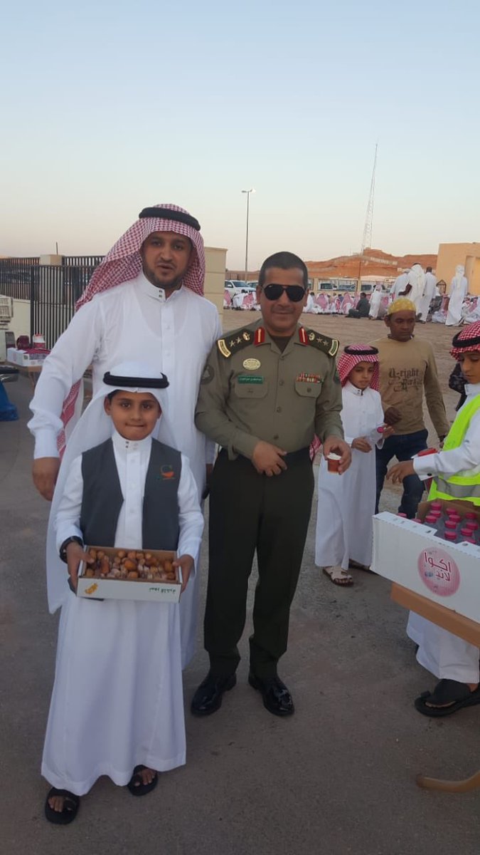 VolunteerismT's tweet photo. #فريق_الخير_التطوعي                                   يقدم التهنئة بعيد الفطر المبارك وعيد سعيد  #لرجال_الأمن.                                                                                ودام عزك ياوطن 🇸🇦 https://t.co/1OzTFJ6uFh