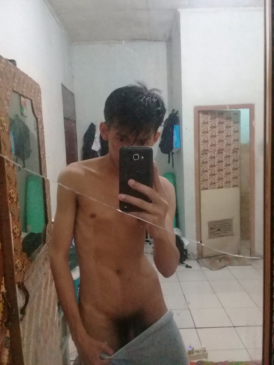 MAMET78317868's tweet photo. Suka cowo pantat semok montok gempal dan kalo ada yg masih virgin https://t.co/yPVaKHgn1X