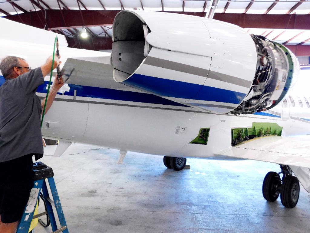 avmxpros's tweet photo. A Lear 45 in for an inspection and engine work. Contact us to reserve your slot.
#Lear45 #ontimeandonbudget #twitteraviation #avgeeks #hangarlife #aviation #aviationdaily #privatejet #aviationworld https://t.co/M4rOmMQTmV