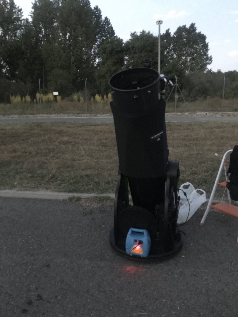 casamamc's tweet photo. Todo preparado para la observación; todo menos el cielo 😱@CTIFMadridOeste https://t.co/IiofgEkLlc