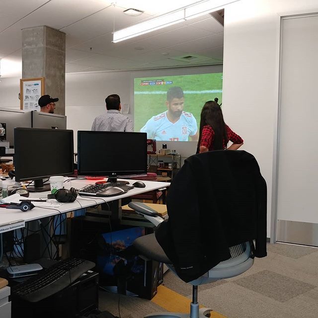 rwk_chan's tweet photo. Work productivity has dropped to zero - https://t.co/jnBAKpL6N4 https://t.co/6pyx0ZRE2h