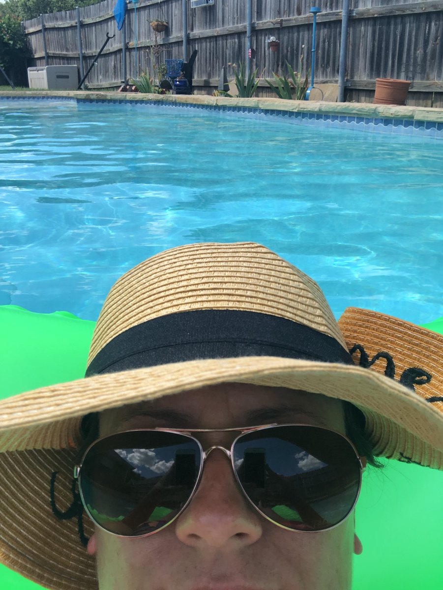 aclarksrms's tweet photo. Hello SUMMER!! 🌞 https://t.co/5Pg5nqWLjM