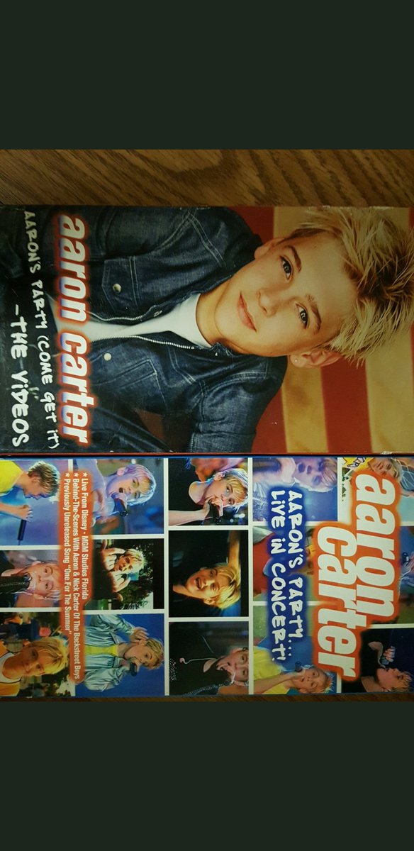 mariahsno1fan's tweet photo. @aaroncarter just followed me! 😯 Got me #FanGirling like a 16 y.o.! 🤗 Can't wait to see you on tour again for the 4th time! 🙂 I've been a fan for life (per the pic below) &amp; will ALWAYS support you in all that you do! #Aaronator #Fan4Life #LØVË #LoveIsLove 👨‍🎤🎤🎙🎧📻🎶🎵🎼✍ https://t.co/t8TdbMOSl1