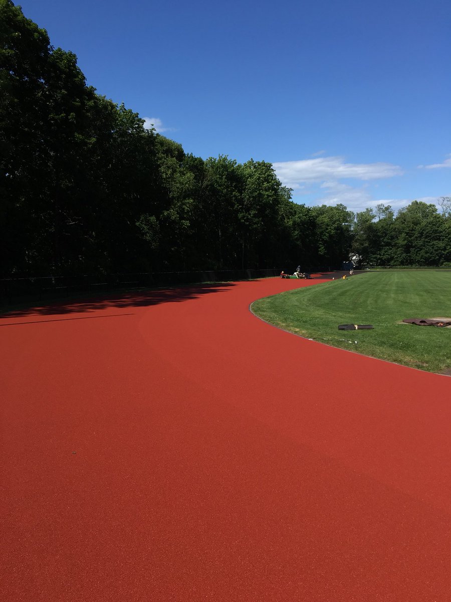 The new track installation is almost complete! #goroyals <a href="/superdrpc/">Paul Casciano</a> <a href="/SectXISuffolk/">SectionXI</a> @CAustenpj