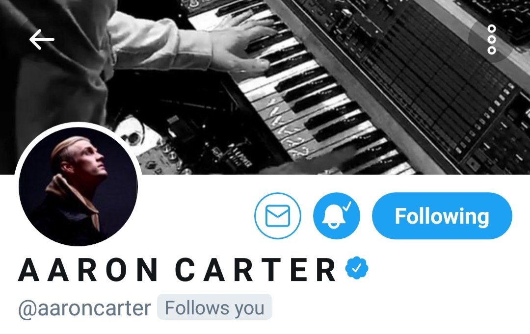 mariahsno1fan's tweet photo. @aaroncarter just followed me! 😯 Got me #FanGirling like a 16 y.o.! 🤗 Can't wait to see you on tour again for the 4th time! 🙂 I've been a fan for life (per the pic below) &amp; will ALWAYS support you in all that you do! #Aaronator #Fan4Life #LØVË #LoveIsLove 👨‍🎤🎤🎙🎧📻🎶🎵🎼✍ https://t.co/t8TdbMOSl1