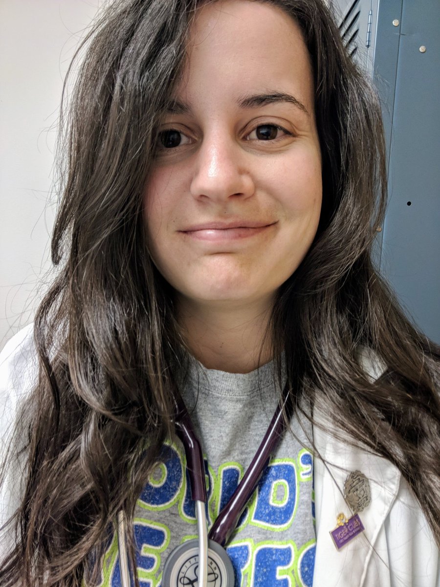 allikfalcon's tweet photo. Ok @LSUsoftballcamp I saw y'all accidentally add me to yall GroupMe then KICK ME OUT BEFORE I COULD SAY HEYYYYYYY. So hello, from afternoon rounds at children's hospital! https://t.co/LwwgXILGtw