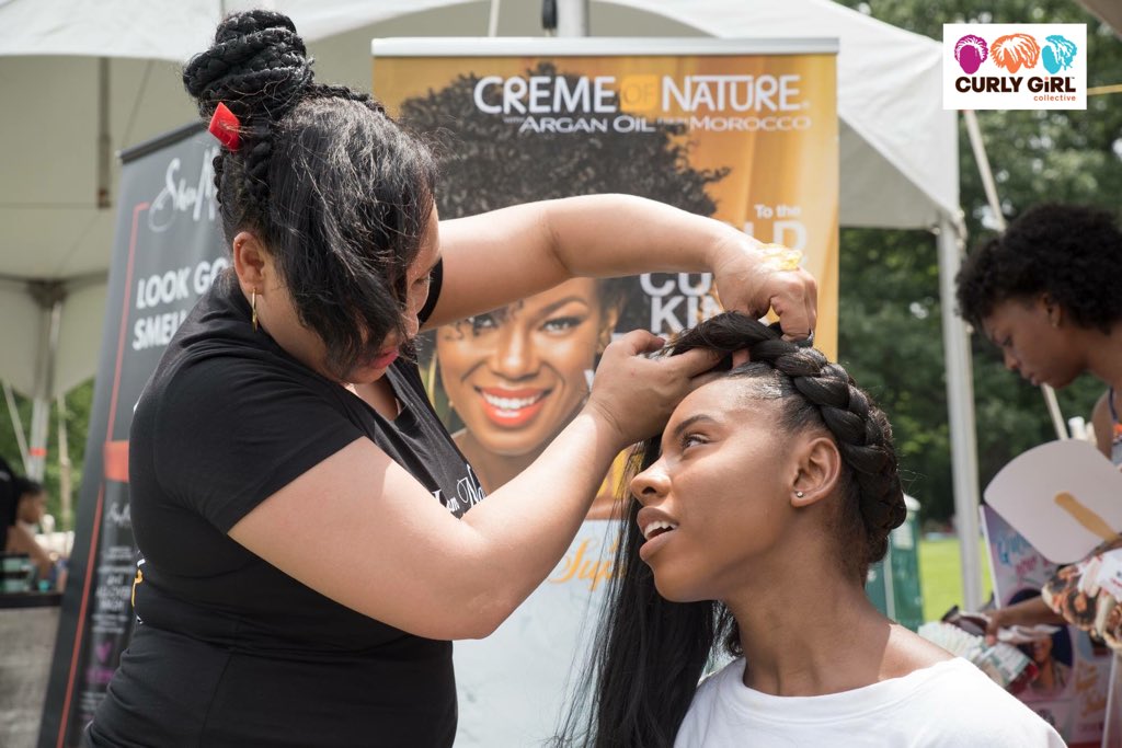 ILOVECGC's tweet photo. We’re still here ! Giving you great flashbacks. Stop by our sponsors booths for surprises and to maybe get your hair styled 🤗🌀 💆🏾‍♀️ @CremeOfNature @ClairolColor @MielleOrganics #CURLFEST #curlfest2017 #fbf #curlyhairgoals #naturalhair #naturalbeauty #naturalbeautyfestival https://t.co/VXCjlnFxZn