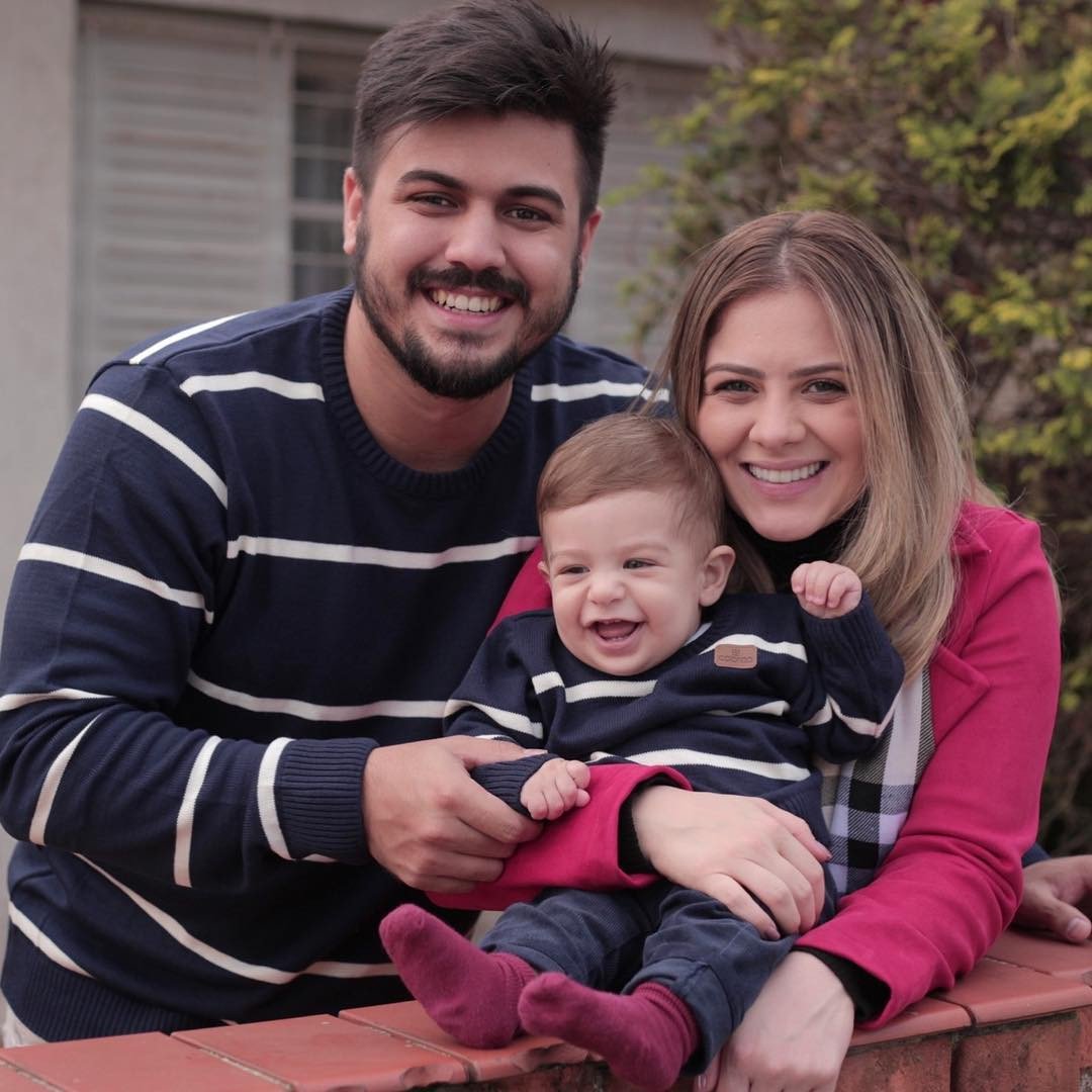 Coloritta_com's tweet image. Alerta de fofura! O príncipe Lorenzo e o papai Fabrício com look Tal Pai, Tal F... instagram.com/p/BkDzoE1hQcs