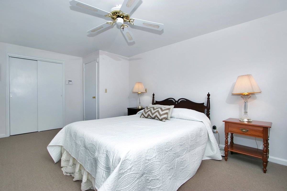 JeriGreen23's tweet photo. #HappyFathersDay #OpenHouse #TenaflyNJ 1 Mackay Drive 1pm-3pm this Sunday! https://t.co/RPvJnCBoy5 #RealEstate #ForSale https://t.co/uRaLBBHbZF