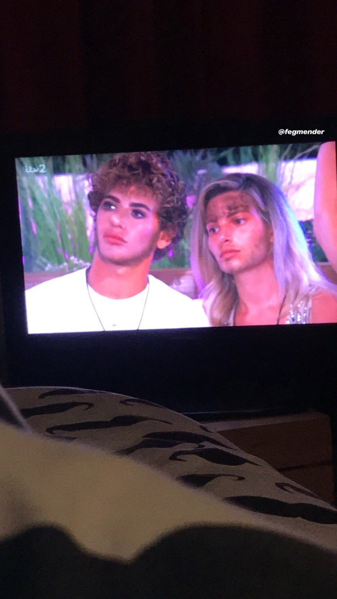 mxgfender's tweet image. I swapped their faces hahaha I’m dead #loveisland