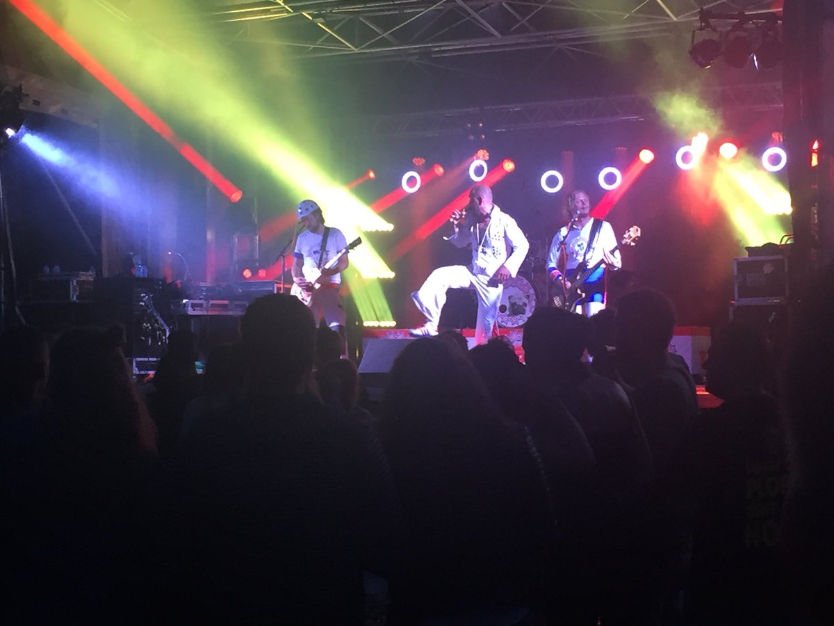 bortkoelewijn's tweet photo. Bij prachtige zomeravond veel gezelligheid bij #fullcolorfestival Kampen. Wordt morgen vervolgd! https://t.co/kuoq9QSkaa
