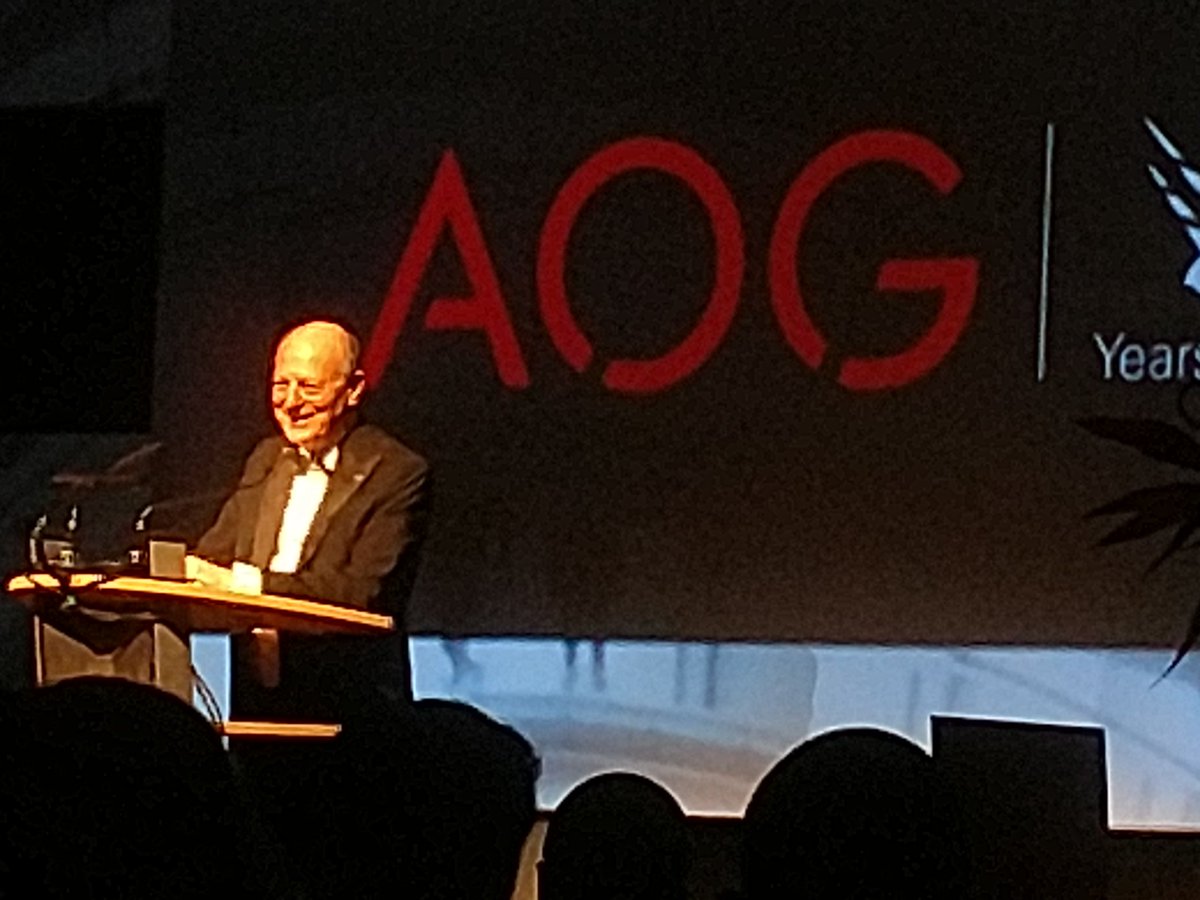 @jeanclaudegandur chairman AOG fête ce soir à #geneve les 30ans de AOG.