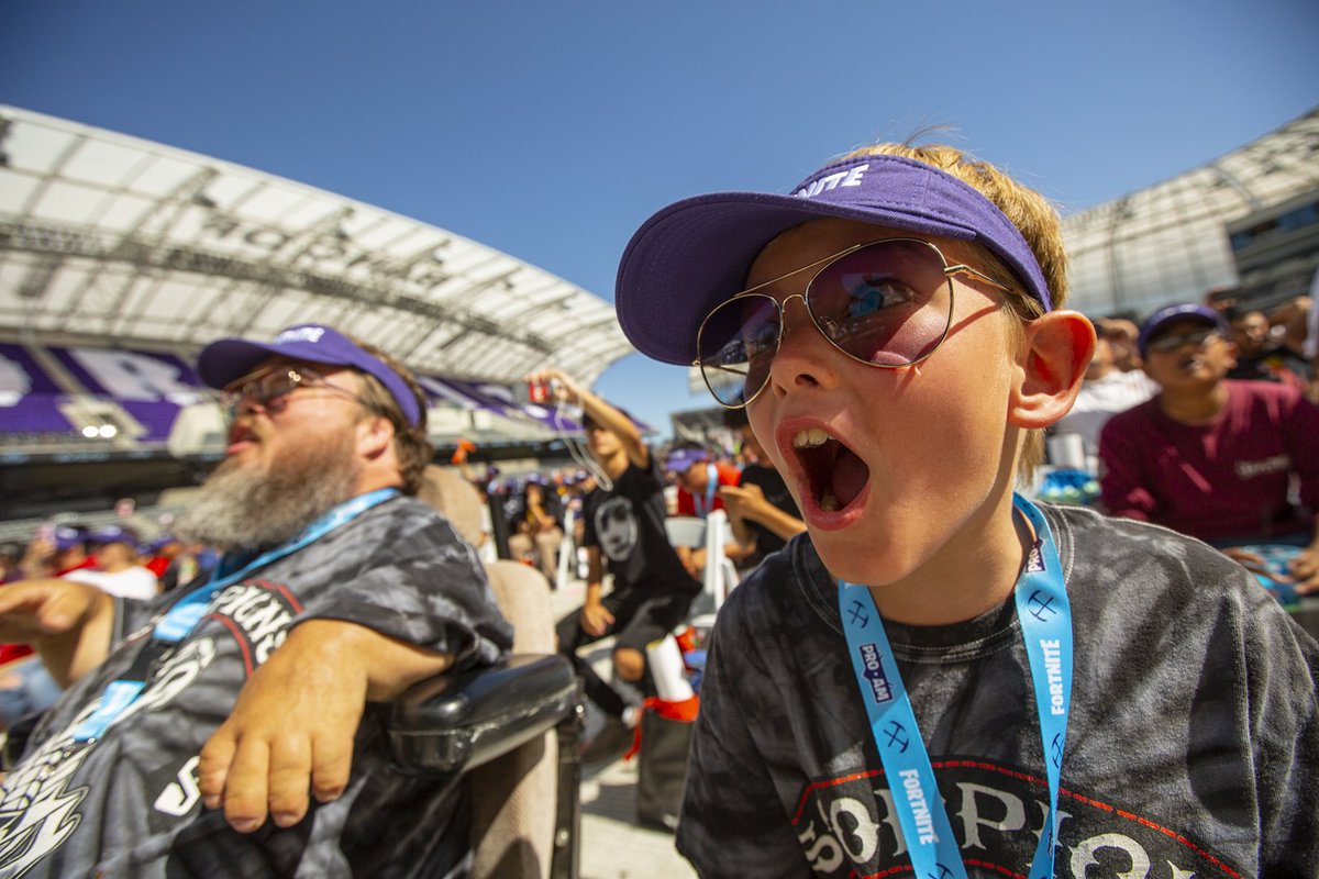 iam8bit's tweet photo. This photo perfectly captures the emotional grandeur and awesome spectacle of joy from the very first @FortniteGame Pro-Am. Circa June 12, 2018 🏆 A Day to Remember 🏆 (credit: Seth Cuddeback) https://t.co/Lkn0xiM0q1