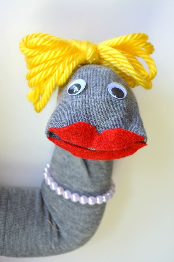bylanemartin's tweet photo. @SuzanTisdale @BSh8ters #Iamnotasockpuppet #getloud #indieresistance https://t.co/kwae05MtFP