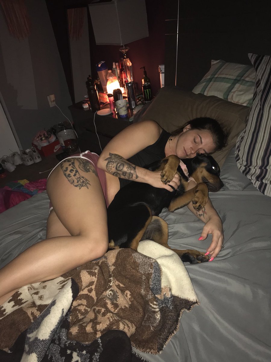 Cutta_Cal22's tweet photo. Coming home after softball to this 😍😍😍 https://t.co/1z8MRyBHIt