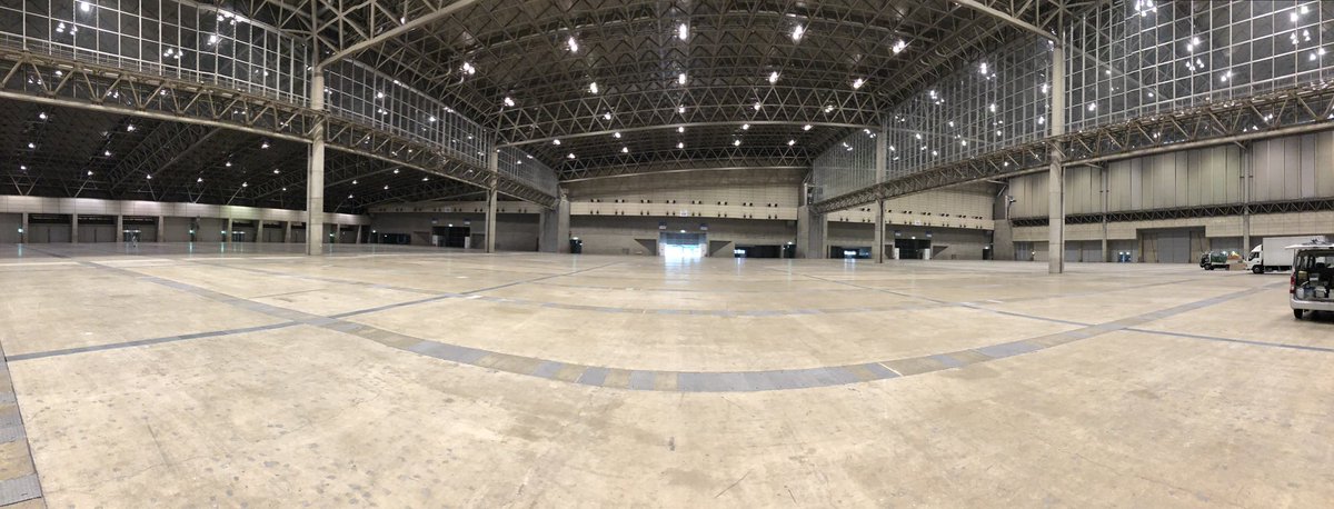 InteropTokyo30's tweet photo. 終了でーす。ご参加、そしてご協力頂いた全てのみなさん、ありがとうございました！また来年帰ってきます。#interop2018 https://t.co/UbPcEG8shF