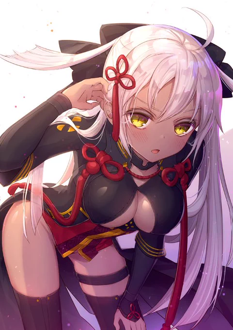 色々ぶら下がっててかがむの大変そうな沖田オルタさん #FGO 