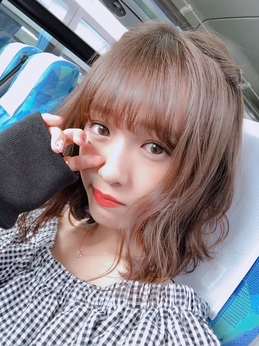 前田希美 Ar Twitter 髪型変えた 今日はちょくちょく変えます