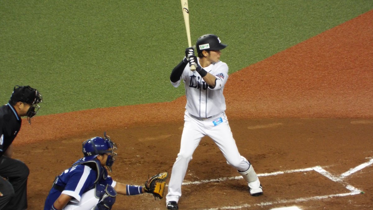 keixd001gameph's tweet photo. 2018/6/15 埼玉西武VS中日
走れ金子さあ一歩踏み出して　その瞬間を掴め

最近右打者のイメージしかない金子侑司
#seibulions 
#CatchtheFLAG2018
#栄光をつかみ獲れ https://t.co/L6nJForGge