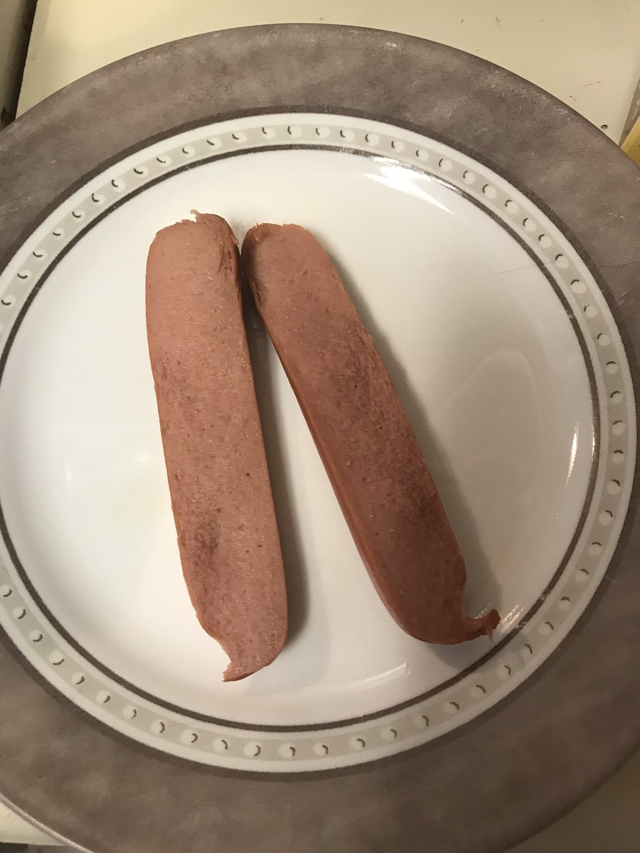 WAHMthoughts's tweet image. Only one hot dog left almost ruined the three year old’s life. So I cut it up and now she has two. I knew those nights studying college algebra would pay off one day. #mommath #magic