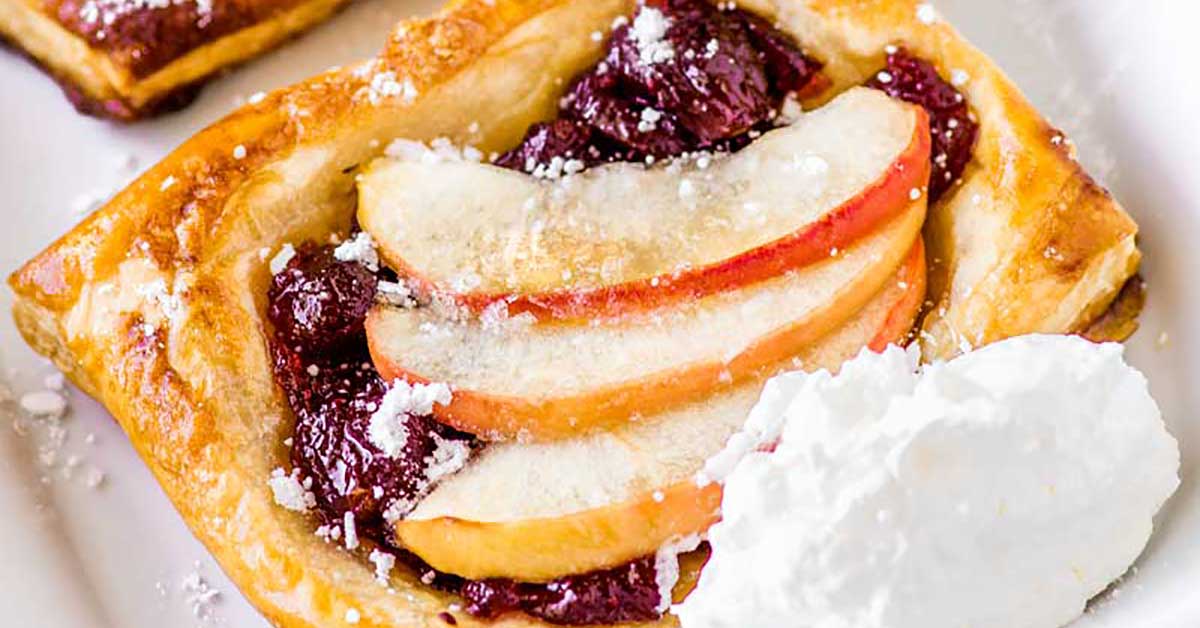 homemadehooplah's tweet photo. Cranberry Apple Puff Pastry Tarts! #ad #InspiredByPuff @PFPuffPastry https://t.co/sLIKR8orIX https://t.co/UFhCzrEHAX