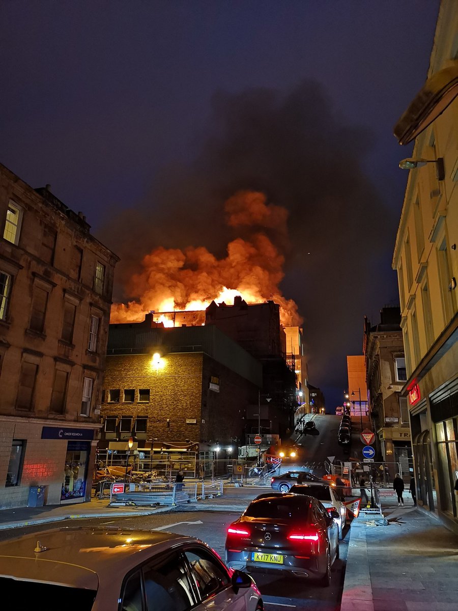 jfmgibson's tweet photo. #GlasgowArtSchool on #Fire again!! https://t.co/wOnaYEM57Z