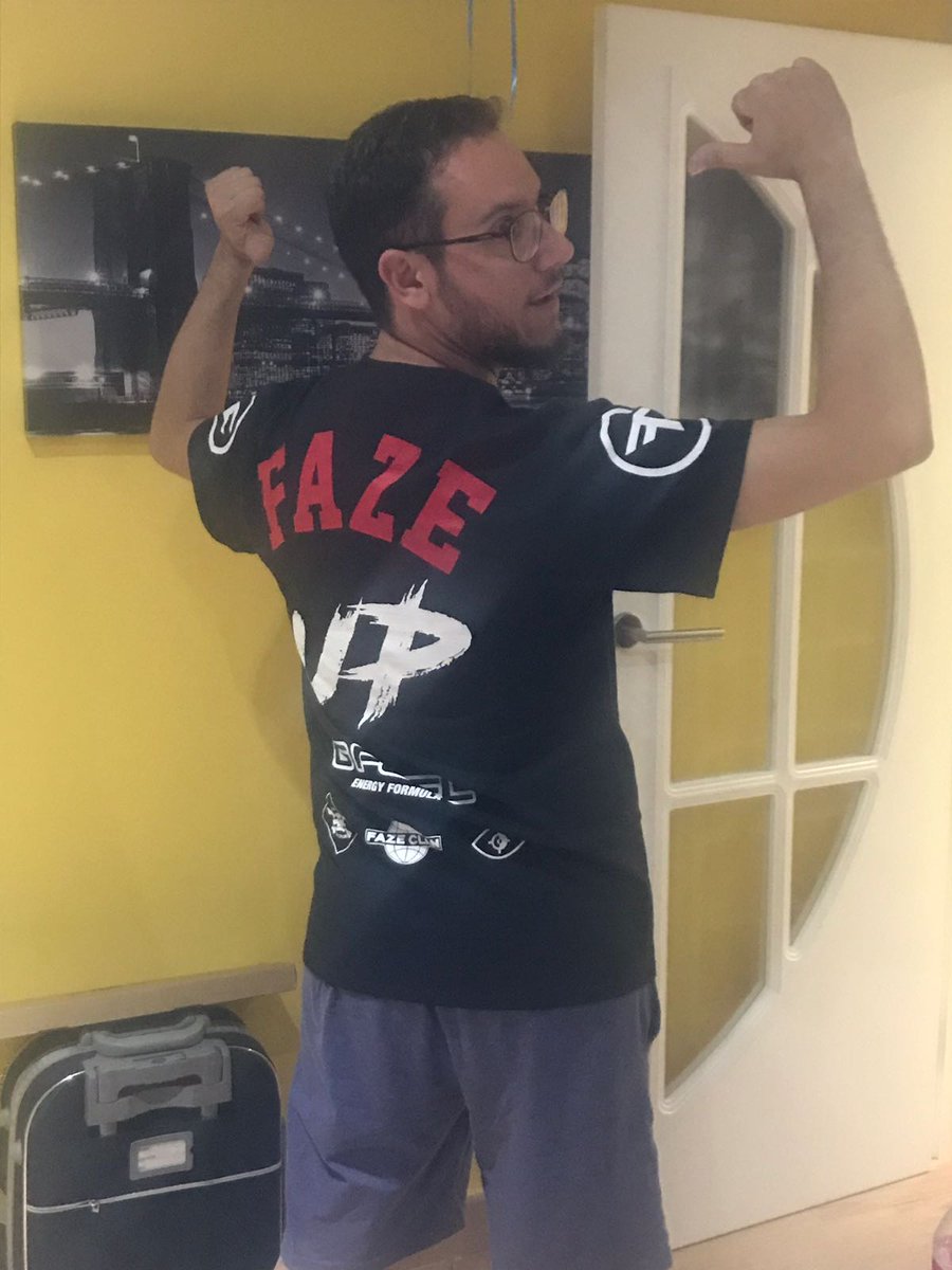 Best birthday's present ever... #FaZeUP #fazeclan