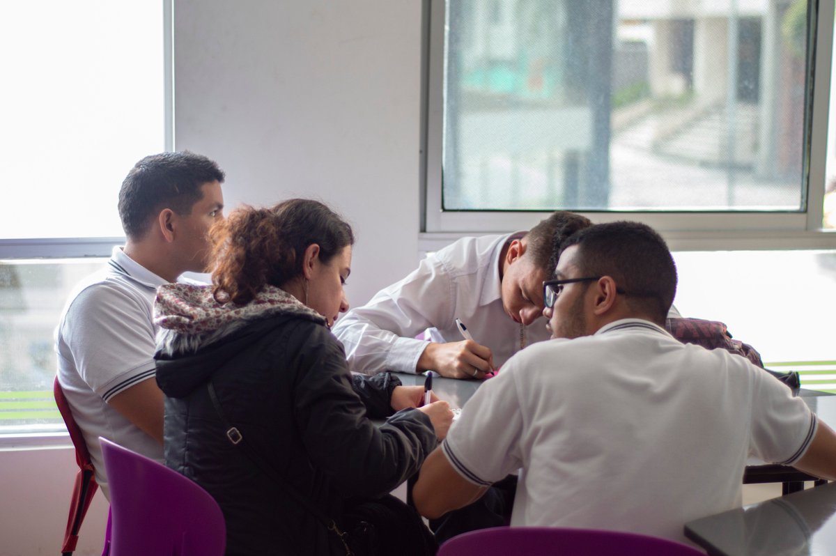 ParqueSoftQuin's tweet photo. ¡Hoy tuvimos una gran visita! Estudiantes Técnicos en Desarrollo de Software del SENA. Los motivamos y les brindamos todo nuestro apoyo en su proceso de aprendizaje. #PoderHumano 💪 @SENAComunica https://t.co/0jbWpjdpLf