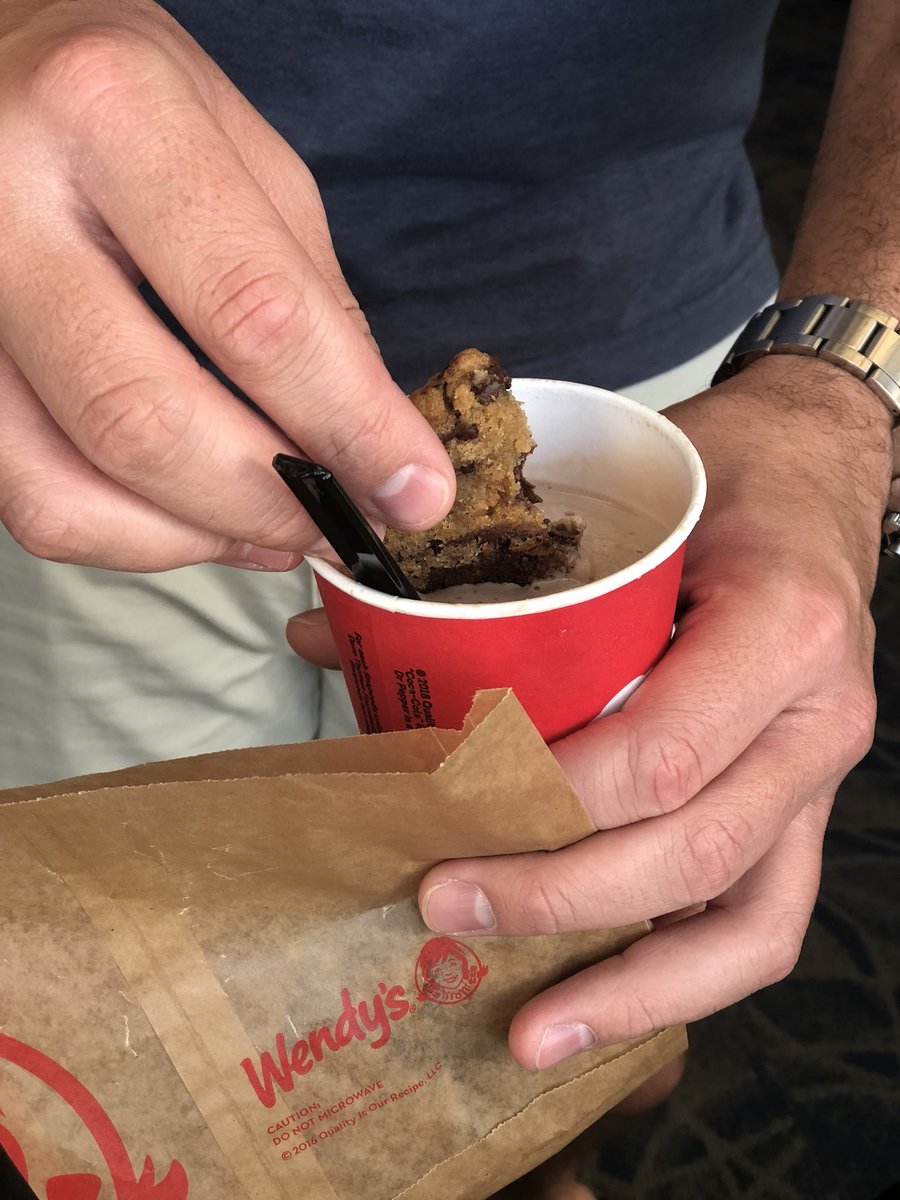 HannahRenee03's tweet photo. @Wendys Pretty sure this is the real 🐐 https://t.co/NZO8TQCStQ