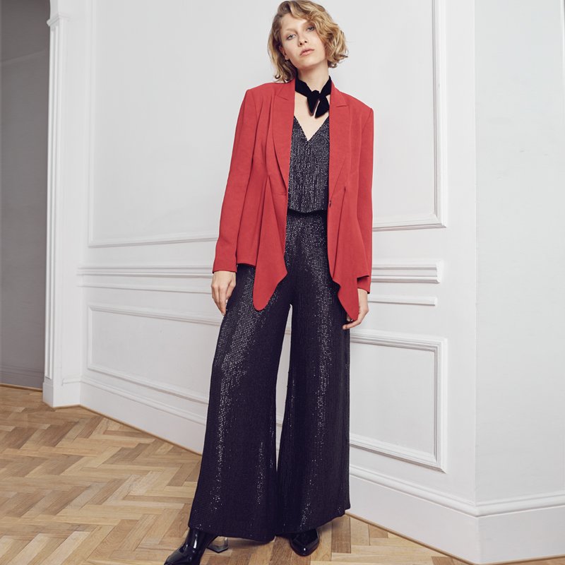 Uma_Oficial's tweet photo. Jour : Vendredi
Look: 
Collar Clement
Saco Theodor
Top Gropius
Maxipantalon Gropius
Botineta Ernst https://t.co/FWoT6pIqDu