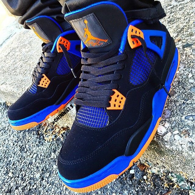 CHINNIE1380's tweet photo. Patiently waiting on my Travis Scott 4’s to come in. So while I wait...KNICKS TAPE!!!
#Jordan4 #Knicks4s #Cav4s #KOTD #SMYFH #WDYWT #WearYourKicks #Brooklyn https://t.co/cSSF2xxwi7