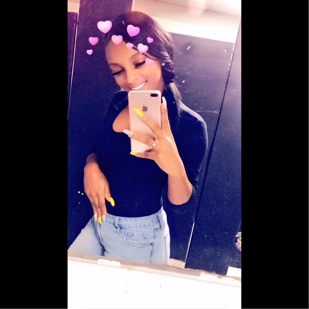 _BabyCakeBoss's tweet photo. #WhosAtSCSU 

Jah’Nya Francis 

Business &amp; Accounting Major 💵💳 

Financial Literacy Ambassador 💰

Certified Sauucyy Dripping Soon
💄😈🎒👛👜👚👕👗🧦🧢🤫 https://t.co/g5GbHkKVDM
