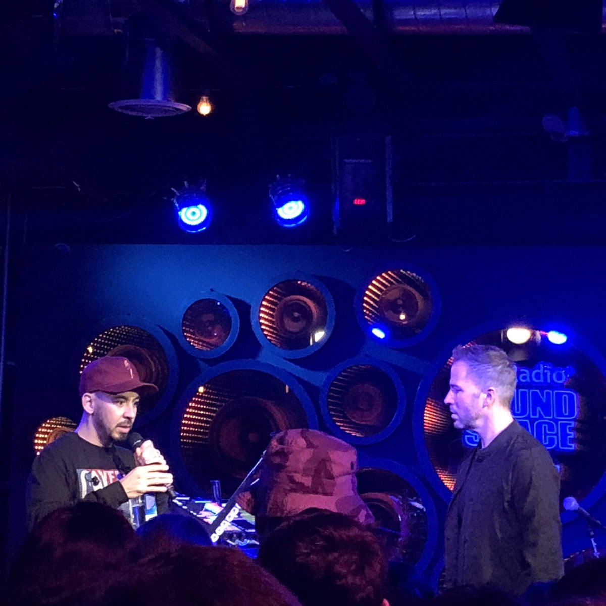 DirectResults's tweet photo. Mike Shinoda debuts new album in the HD Radio Sound Space/KROQ. Amazing performance! #directresults #kroq #entercomradio https://t.co/20jNgpfSlG
