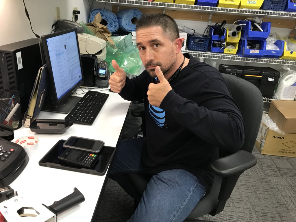 RSC2Content's tweet photo. Mike setting up a small business customer with 5 new lines of service, Business Internet, and @directvnow bringing him one step closer to joining the @MelbourneStore #SmallBusinessExpert Team @Rainey_5335 @jemeFL @CristySwink @shaleenajade https://t.co/aGhLc6qE1p