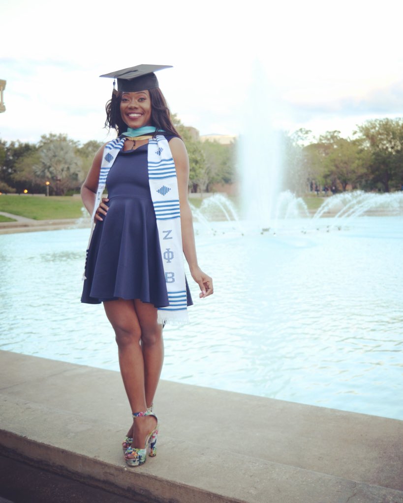 SigEpZETAS's tweet image. Today we recognize Soror Rose! She is a wife, mother, a UCF graduate twice over, Catalina Elementary School’s 2017-2018 Teacher of the Year, and so much more. We’ve included her full bio on our IG. Happy #FinerFridayZ Rose, we are so proud of you 💙 #SigEpMade