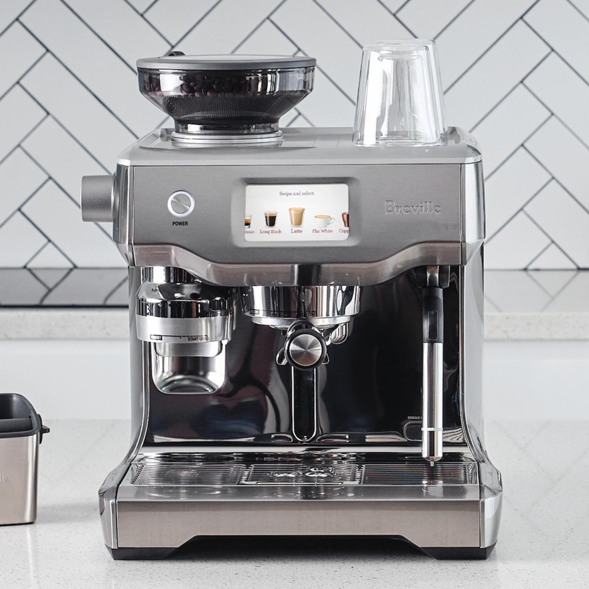 BrevilleUSA's tweet photo. Flat white, anyone? With the Oracle® Touch, it’s easy to try new drinks--just choose a beverage on the touchscreen display and enjoy!
https://t.co/JJiQBLwSJe
#espresso #OracleTouch #Breville https://t.co/KUbVCvPFqU